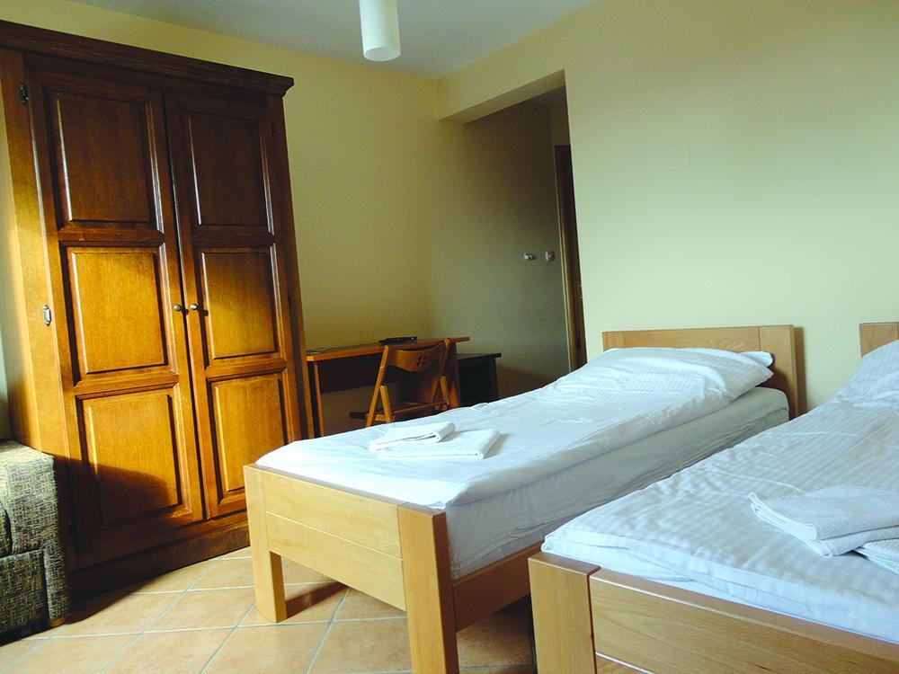 Bed and Breakfast Prenociste "Magnus" Slavonski Brod Exterior foto
