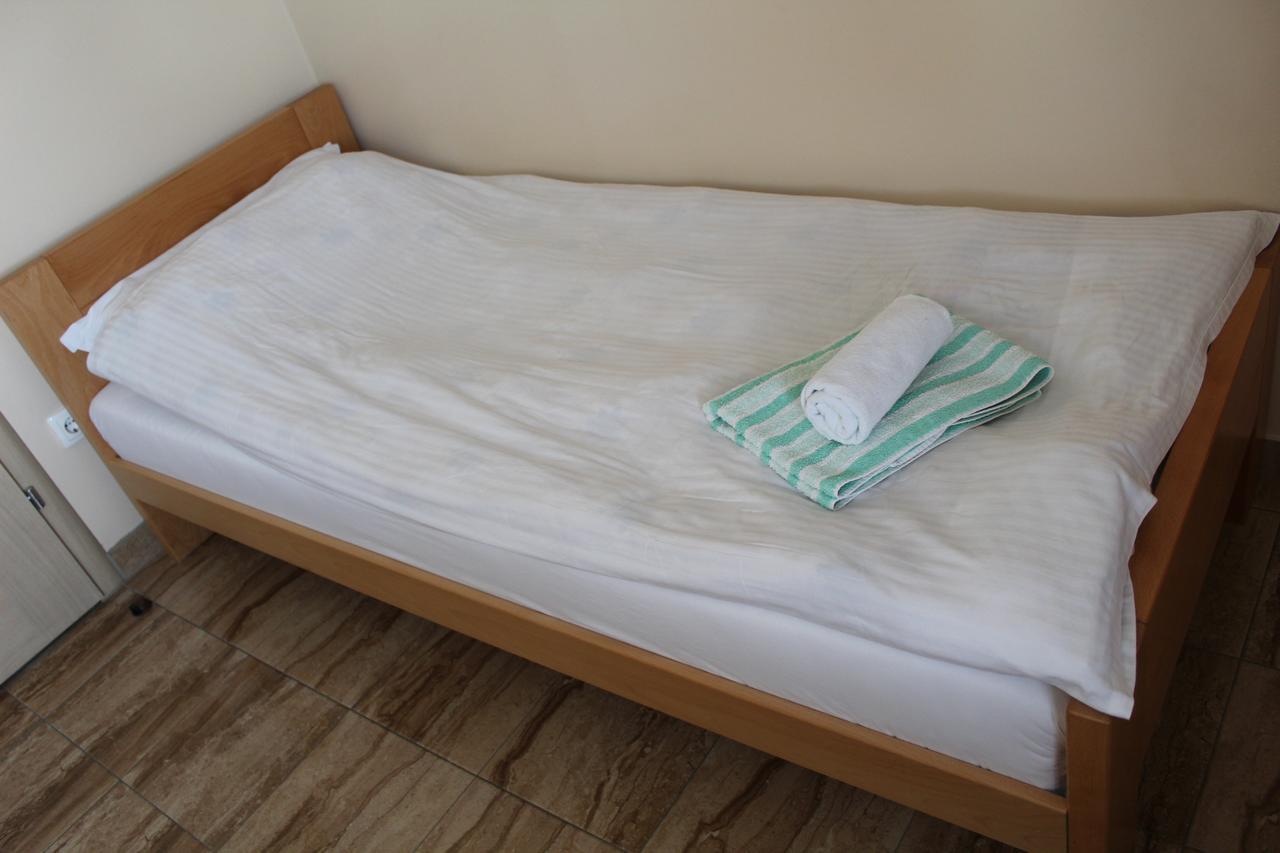 Bed and Breakfast Prenociste "Magnus" Slavonski Brod Exterior foto
