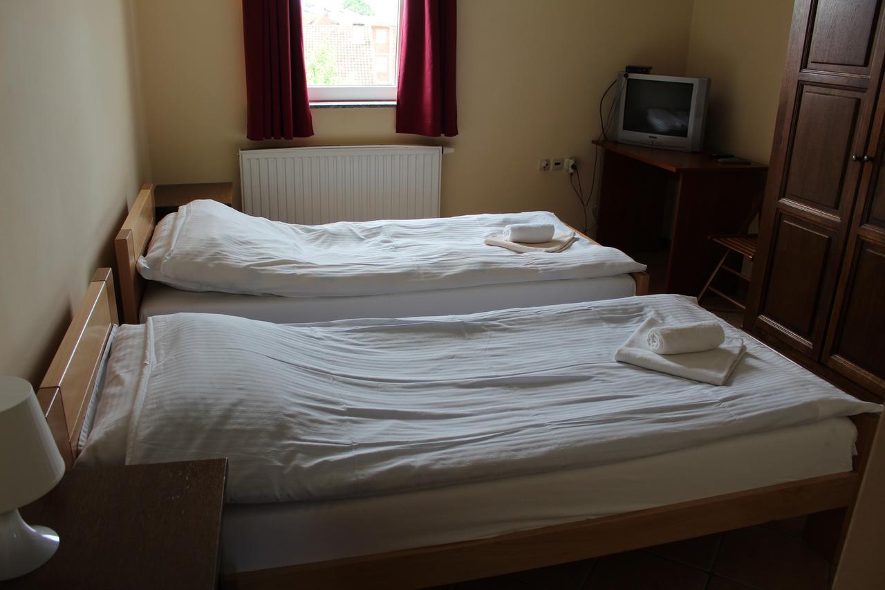 Bed and Breakfast Prenociste "Magnus" Slavonski Brod Exterior foto